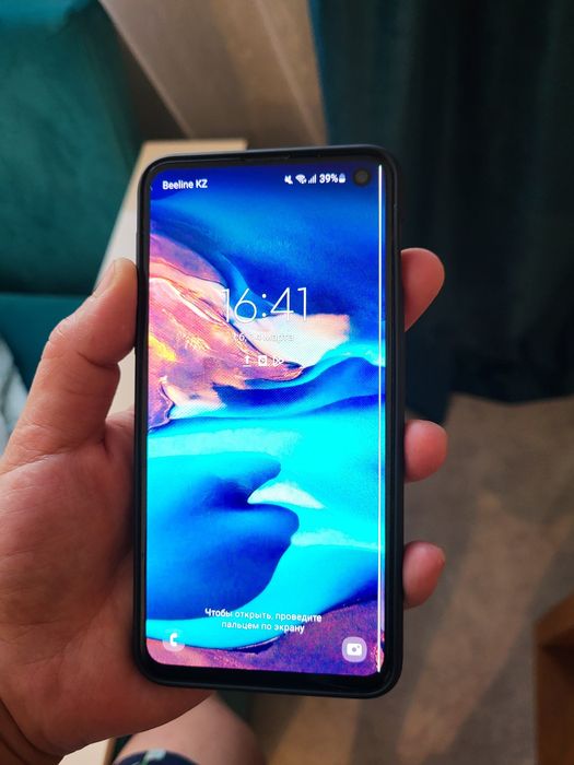Продам Samsung s10 e продам