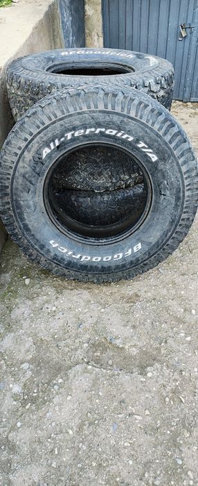 Гуми BF GOODRICH ALL TERRAIN 295/75/16 в добро състояние