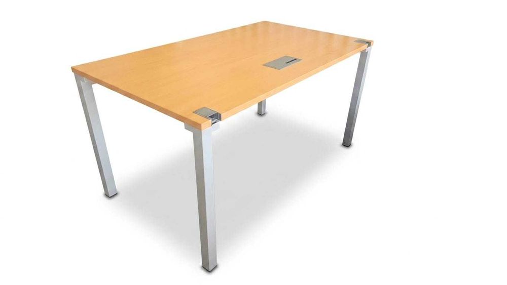 Birou operational Steelcase