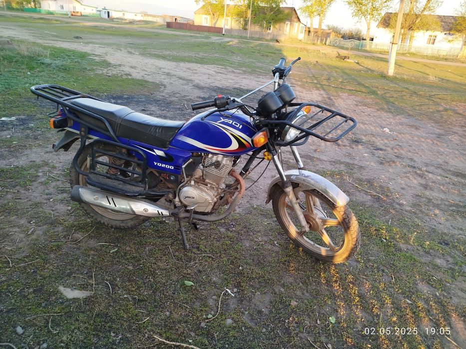 Продам мотоцикл якки 200