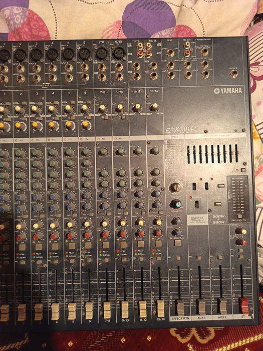 Vând mixer audio in stare perfecta de funcționare