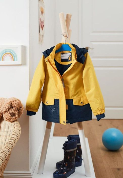 Утепленный дождевик.