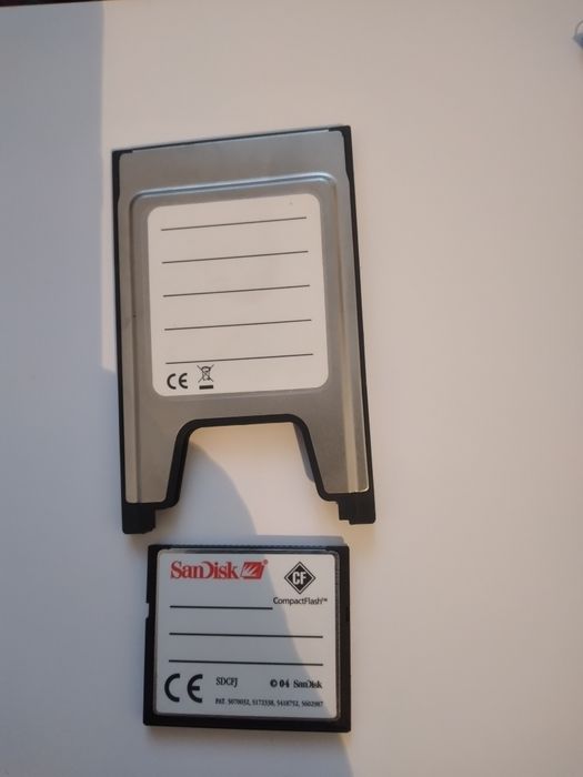 адаптер SanDisk CompactFlash PC Card с картой памяти SanDisk CompactF