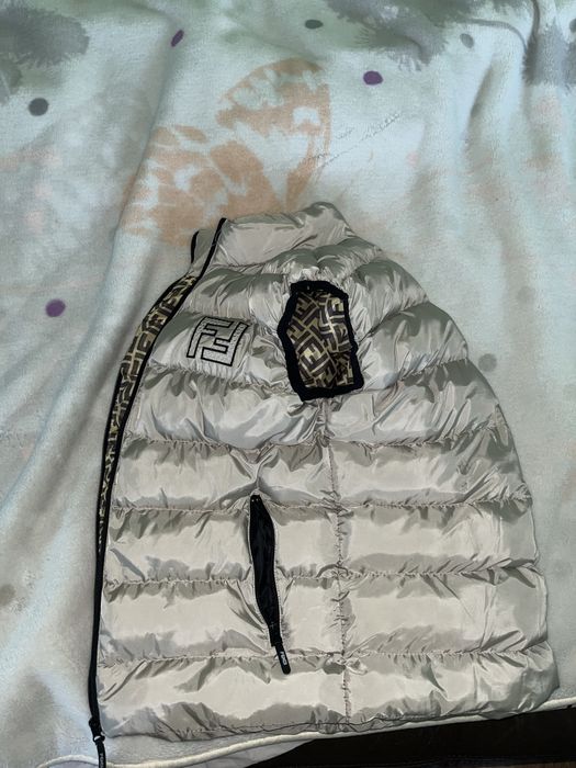 Бял елек отлично състояние обличан е само веднъж