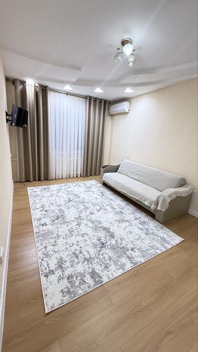 СВОЯ!!! Сдается в аренду 1-ком кв переделанная в 2х-ком, Корасу-6