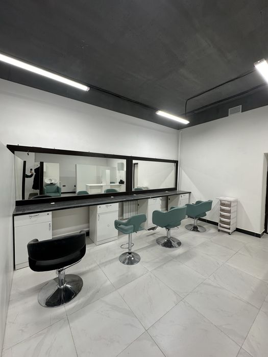 Продам  парикмахерский зеркало, тумба