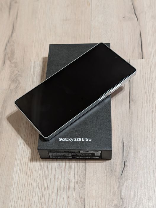 Samsung S25 Ultra 256 gb Ram 12 5G EAC