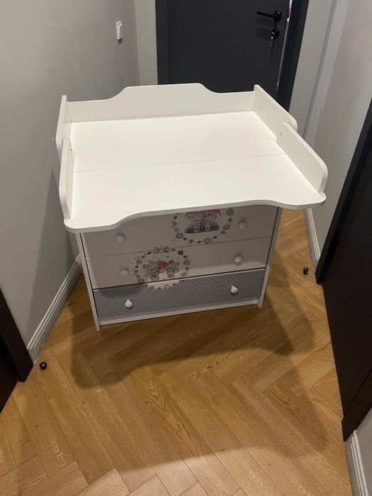 Пеленальный столик