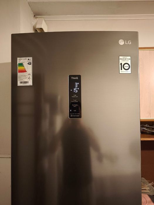 Холодильник LG Thinq