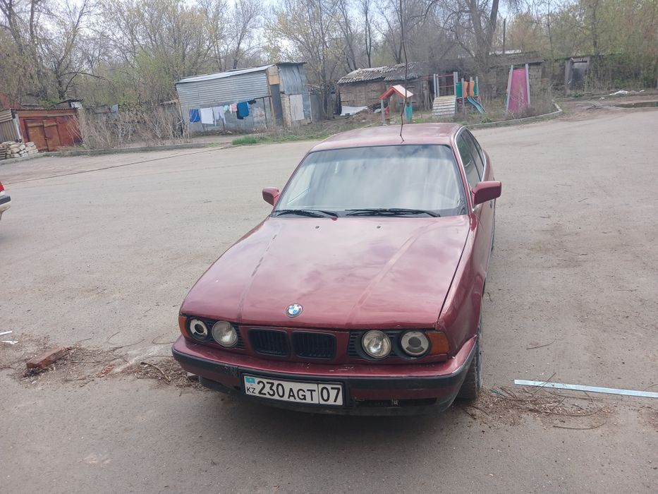 Продаётся Машина