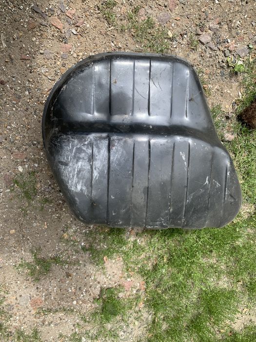 Решетка радиатора Зил, бензобак