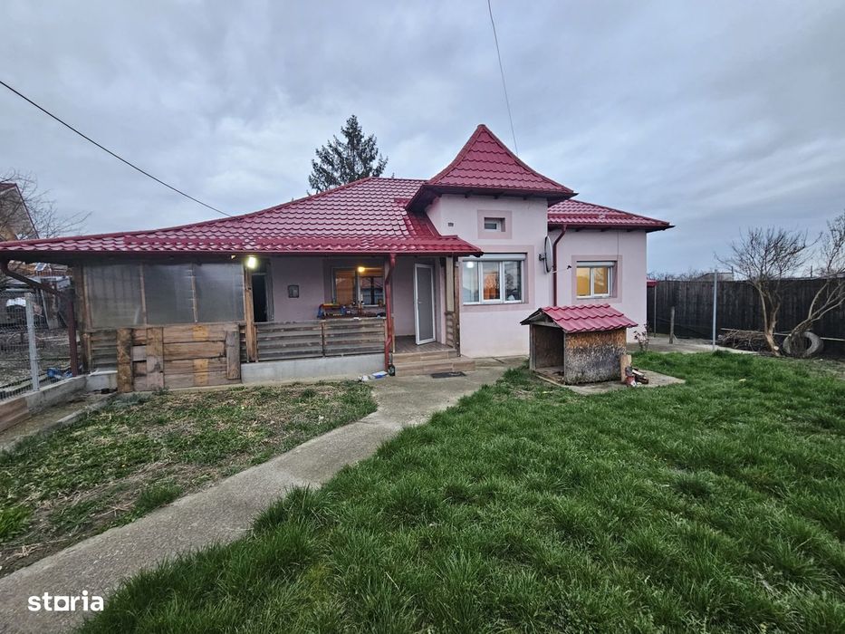 Casa pe parter 3 camere, teren 390 mp. Stefanesti , stradal