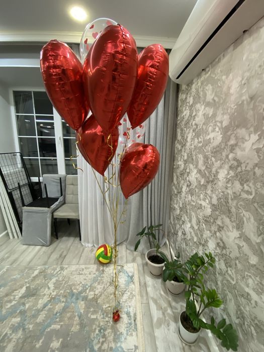 Шары красные сердечки