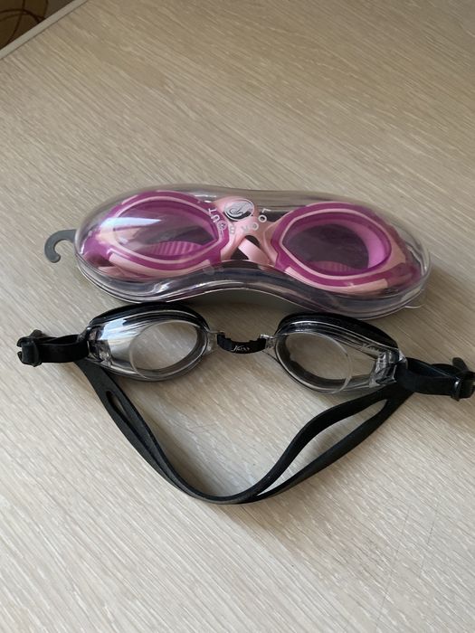 Очки для плавания