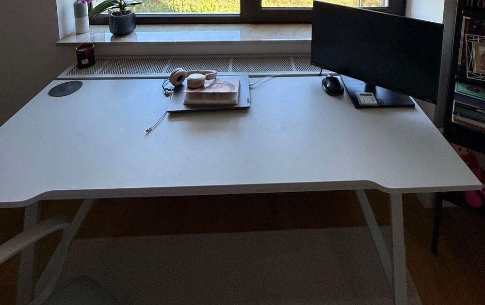 Birou gaming IKEA UTESPELARE 160x80 light grey