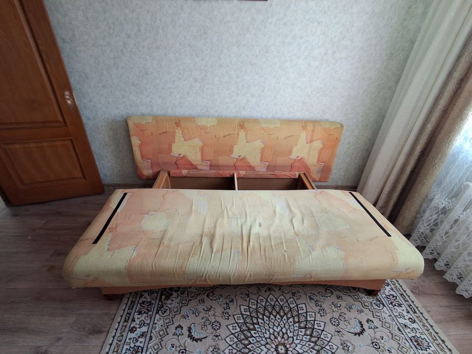 Отдам даром диван