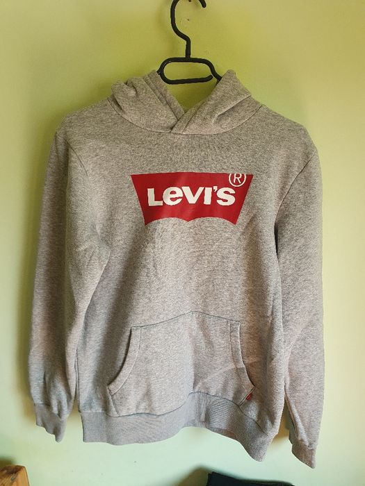 Vând bluză Levi's