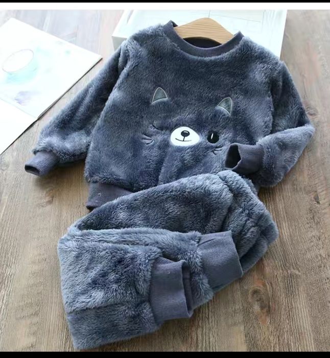 киімдер бар т. б да бар