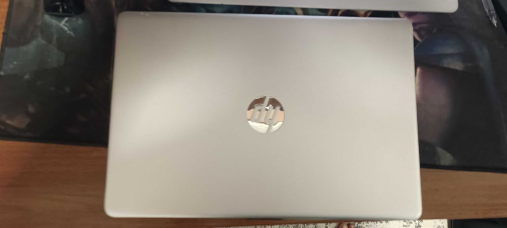Продам ноутбук HP 15s