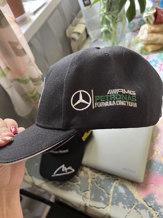 Кепки от мерседес