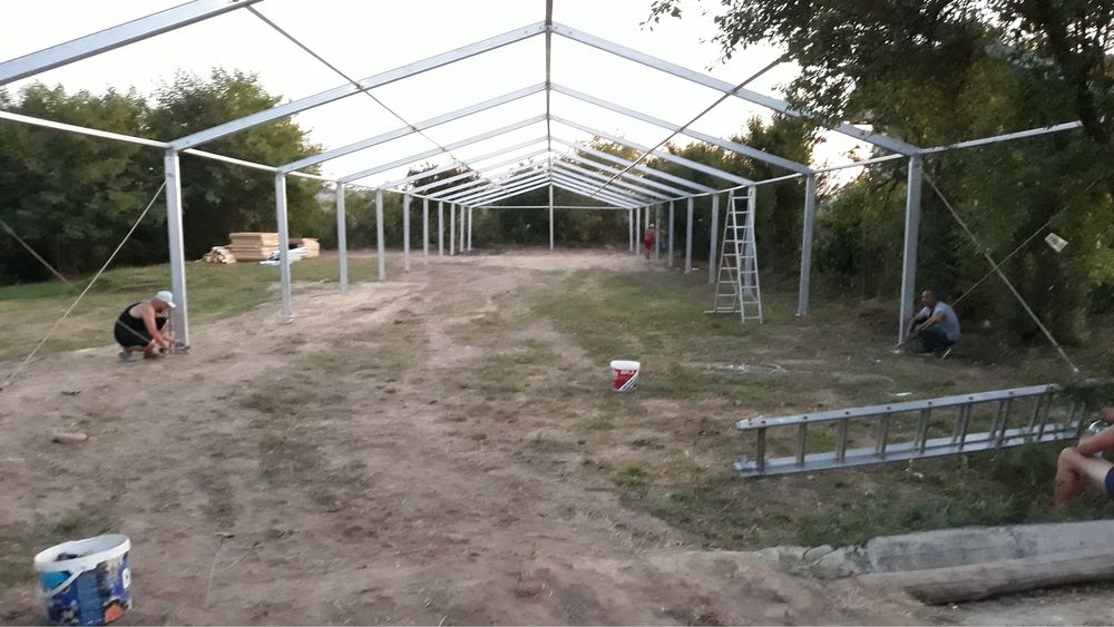 Vand cort complet utilat pentru evenimente