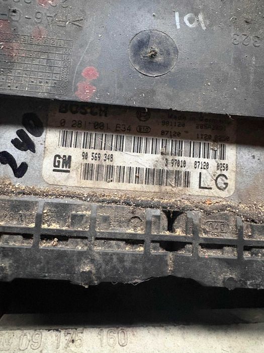 Компютър еку ecu електронен блок двигател  Опел Вектра 2.0дти 101кс