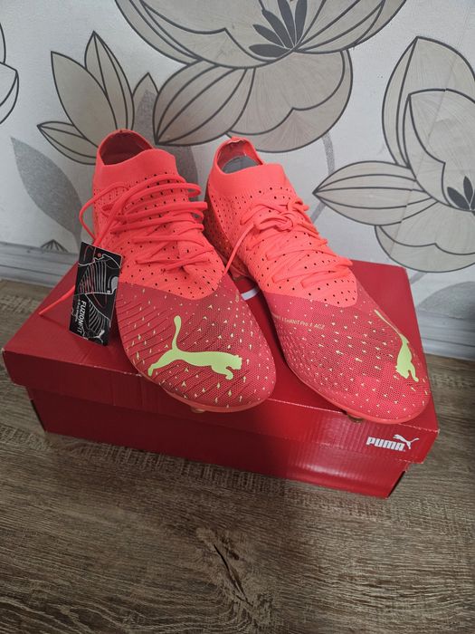 Чисто нови бутонки