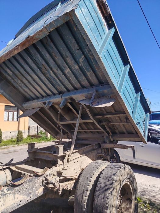 Zil zapchastga sotiladi