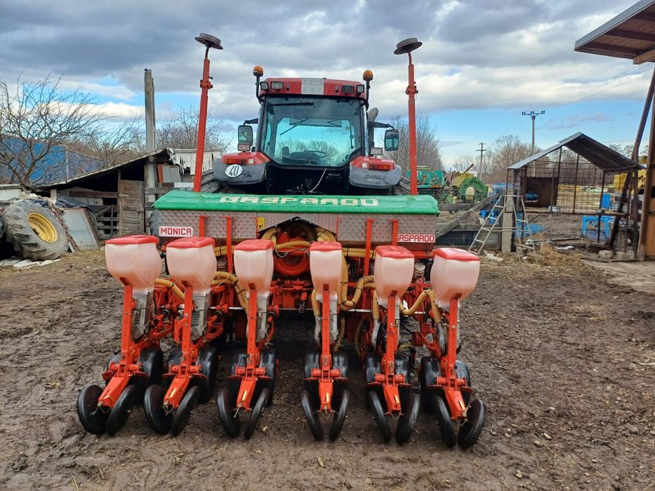 Vând semănătoare porumb gaspardo monica 6 randuri