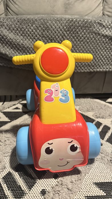 Mașinuță Ride On cu sunete