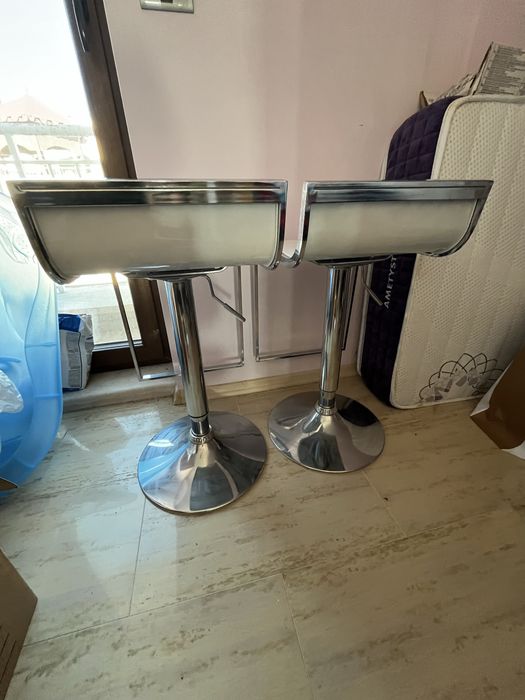 Бар столове, 2 броя, бели