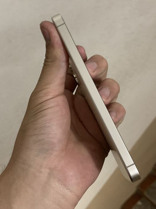 Samsung Galaxy S24 8/256Gb 400 y.e