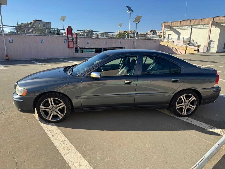 Volvo S60 2.0T 180 CP | Manuală | GPL | Spaceball | Four-C | 258.000 km