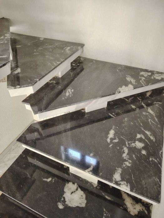 GLAFURI | TREPTE din marmură sau granit la comandă – de la 75 lei/ml