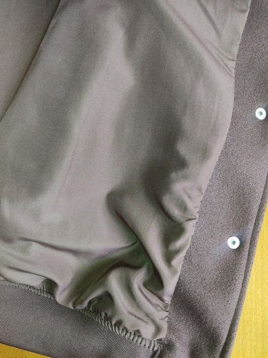 Яке  -    бомбър