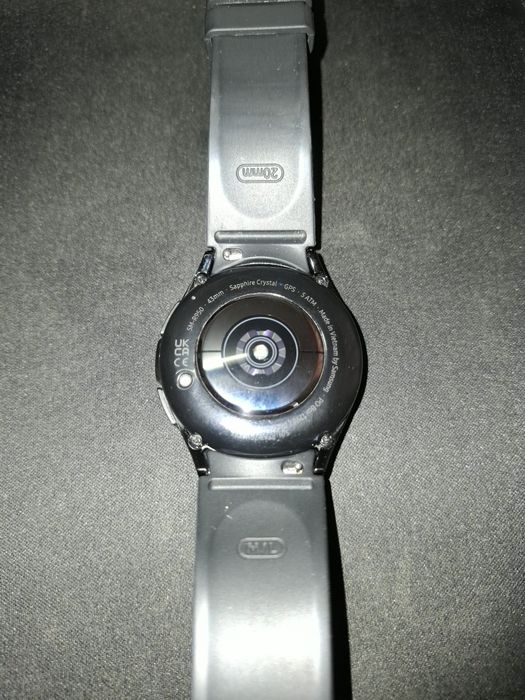 Samsung Galaxy Watch 6 Classic 43 mm + 4 верижки + 3 протектора + безел