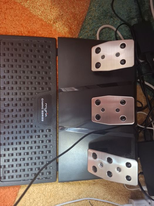 Vând volan+ schimbator+ pedale