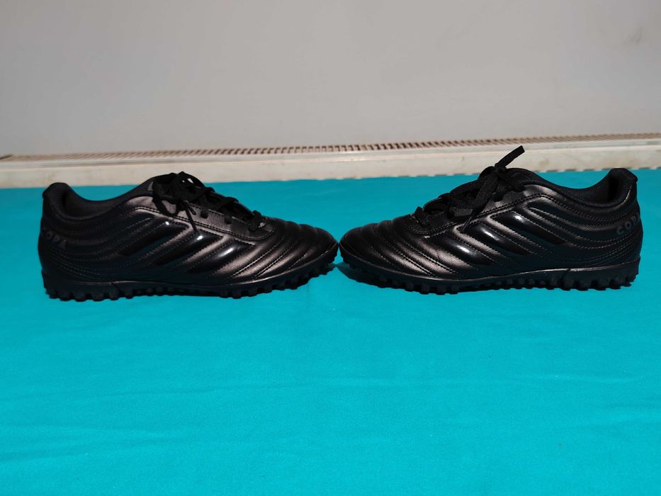 ADIDAS COPA adidasi fotbal teren sintetic, mărimea 40, interior 25 cm