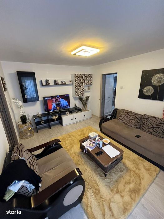 Apartament 3 camere semidecomandat City Mall