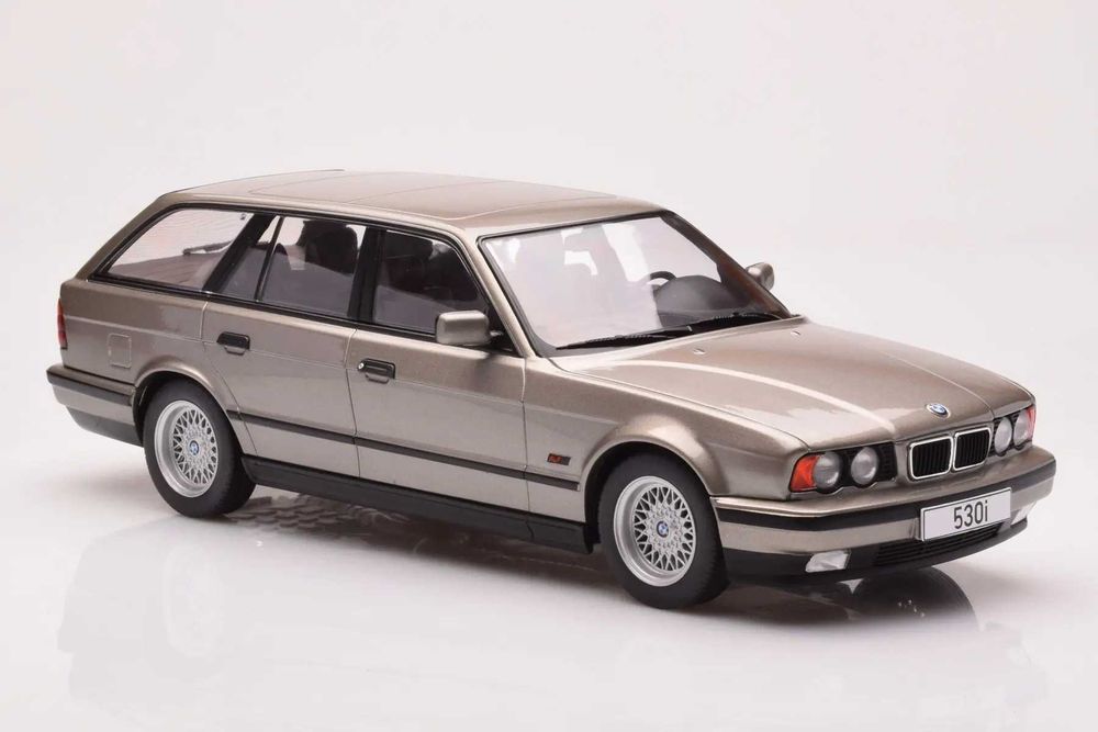 BMW 530i (E34)- Мащаб 1:18