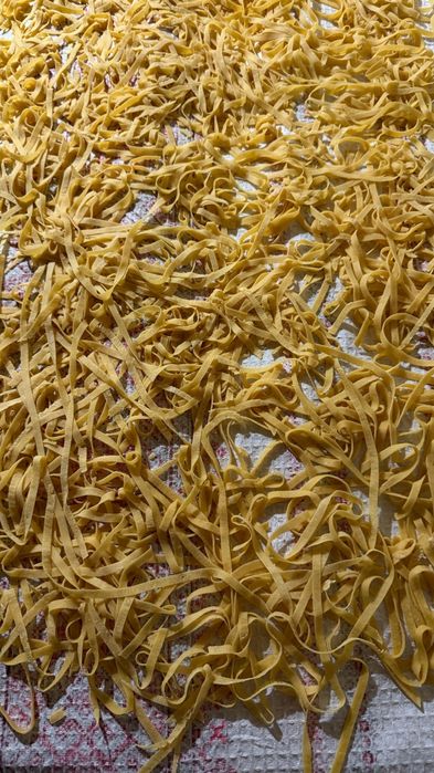 Vand tăiței de casă