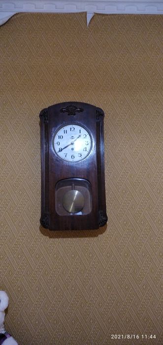 Продаю настеные часы. СССР . в хорошем состоянии