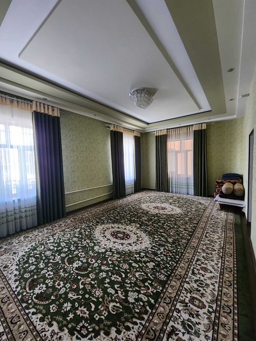 Уй сотилади. Недвижимость.