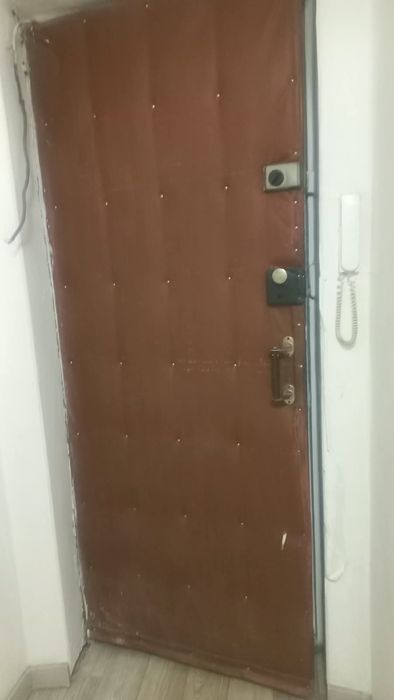 Дродаем две двери