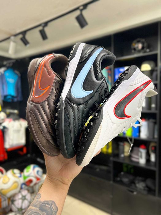 Мужские футбольные сороконожки Nike Tiempo