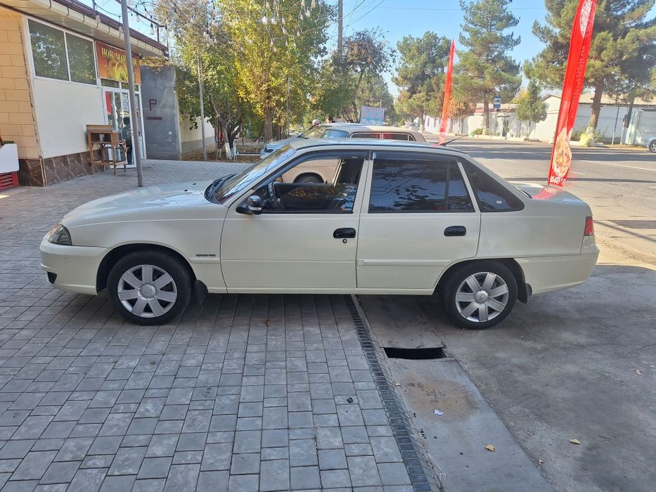 Срочно продаю нексия 2 1.6 Dons