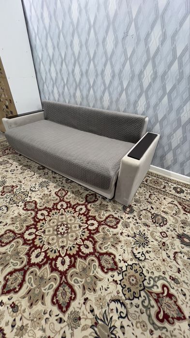 Срочно продам диван-кровать!