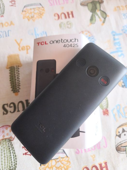 Мобилен телефон TCL