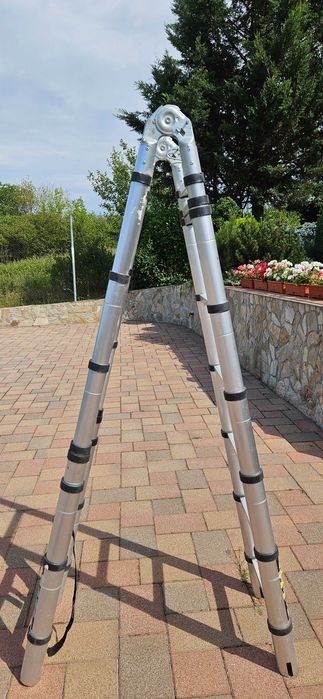 Vand scara telescopica cu 8 trepte