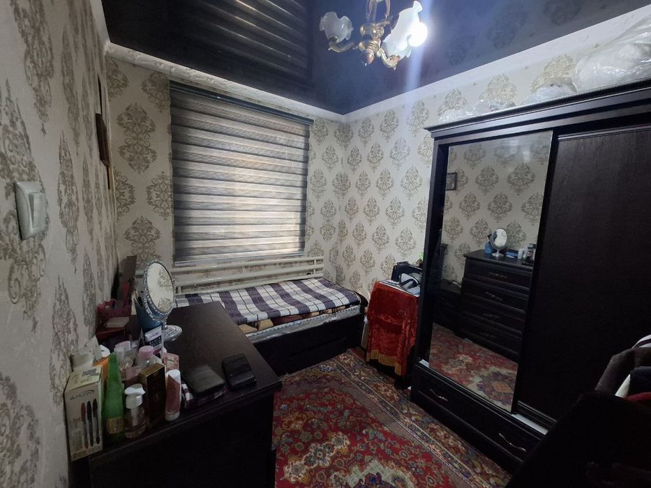 4 Xonali dom sotiladi